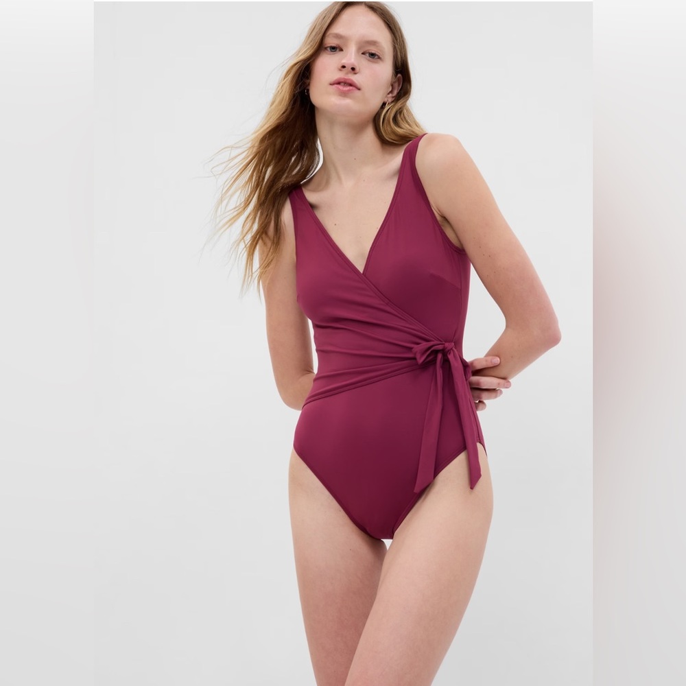 Gap Wrap Front One-Piece Swimsuit size M